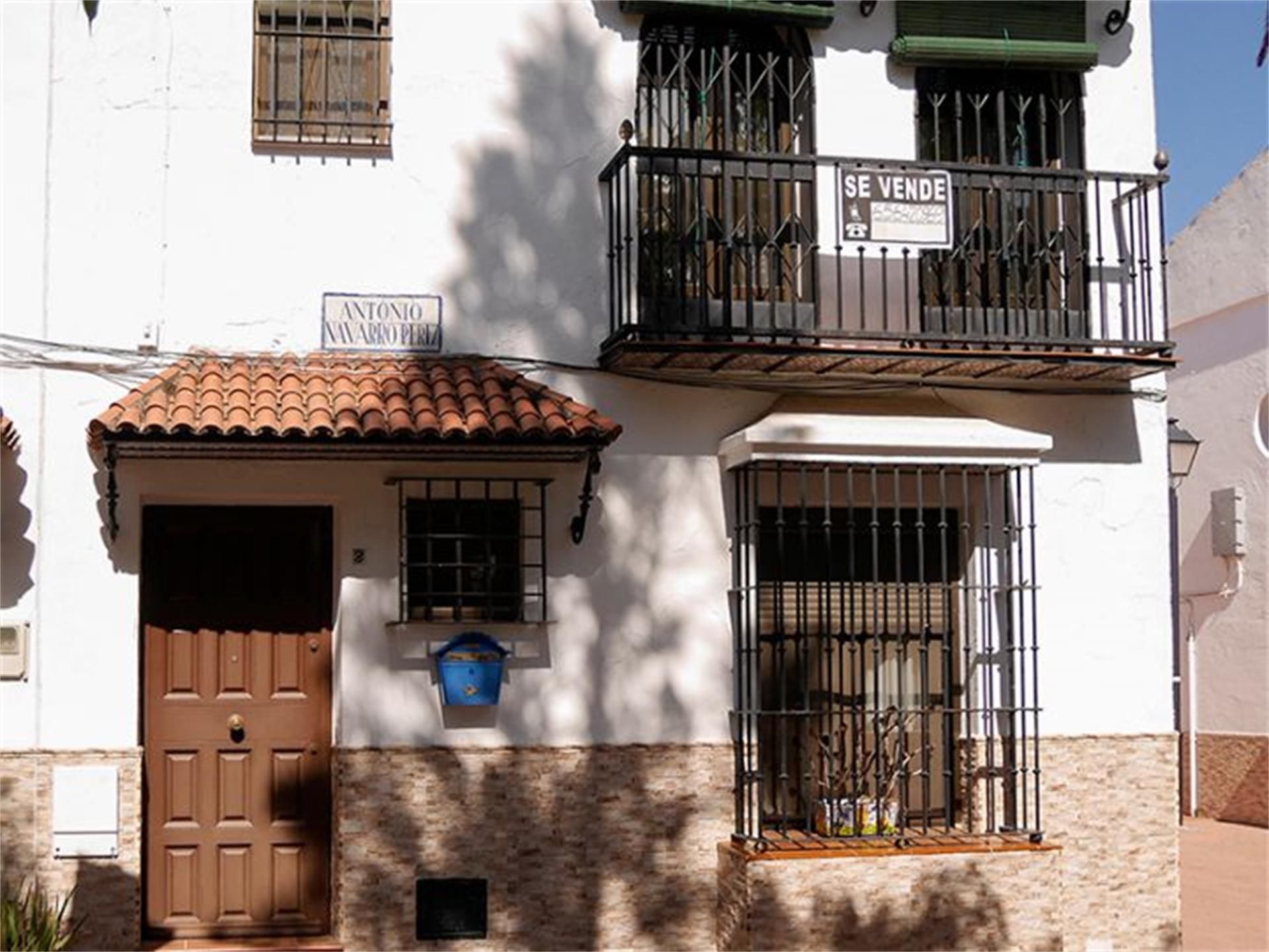 Exterior view of Flat for sale in Castilleja de la Cuesta  with Terrace and Balcony
