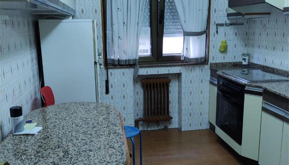 Foto 1 de Piso en venta en Calle Eustaquio Lecue, La Felguera, Asturias