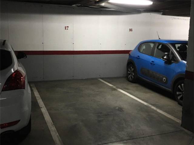 Garaje en Venta en Plaza de la Malagueta en Colores -  Entreparques