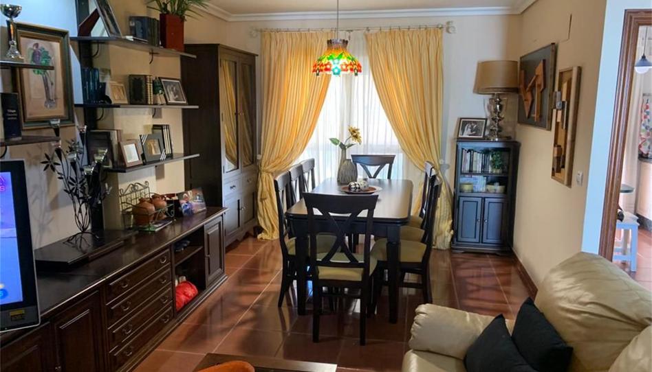 Single-family semi-detached for sale in Calle Parque de las Cañadas, 64, Las Vaguadas, Badajoz - image 1 Photo 1 of Single-family semi-detached for sale in Calle Parque de las Cañadas, 64, Las Vaguadas, Badajoz