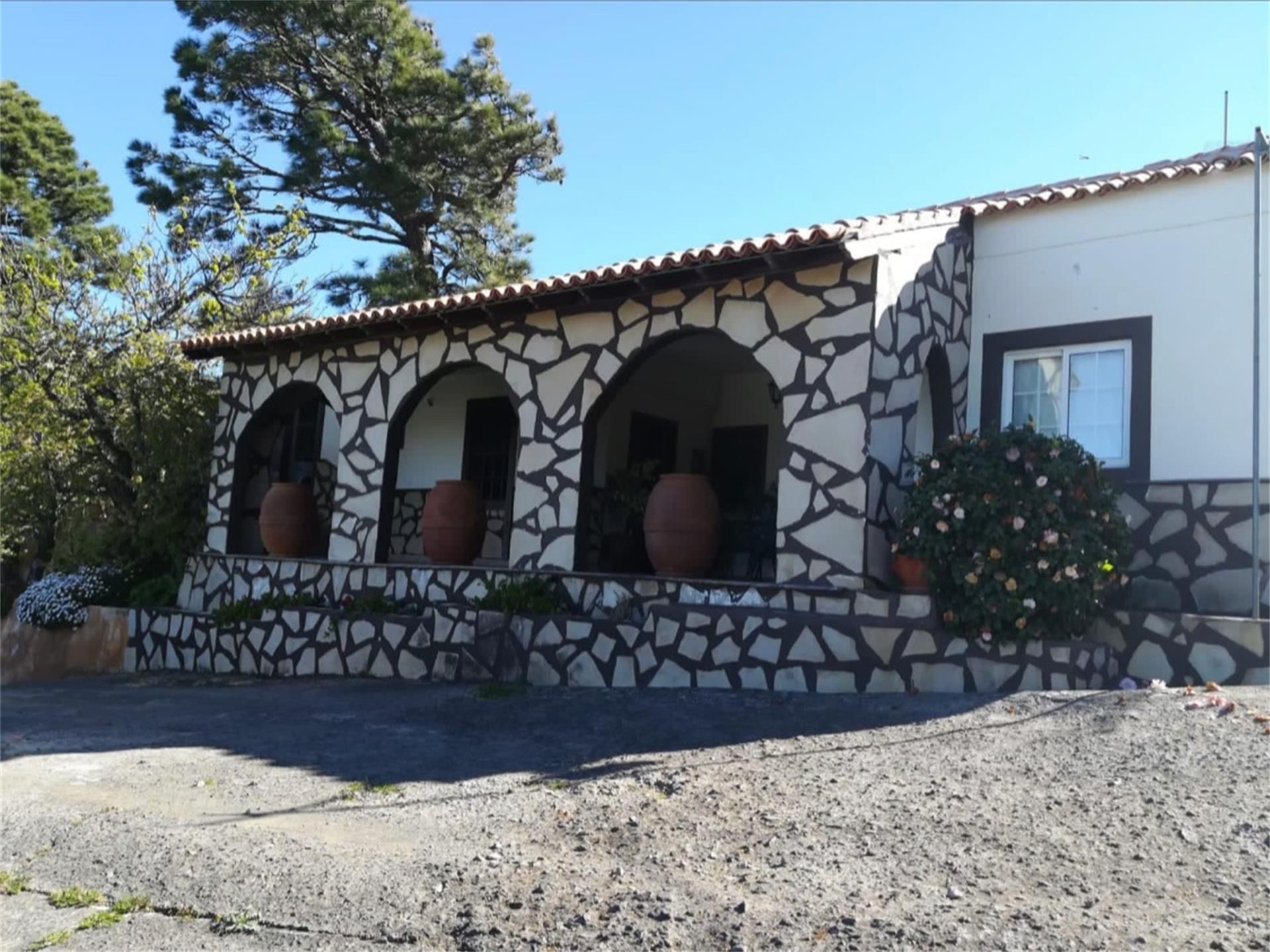 Vista exterior de Casa adosada en venda en Garafía amb Moblat i Rentadora