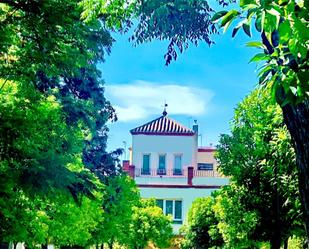 Vista exterior de Casa o xalet en venda en  Sevilla Capital amb Terrassa