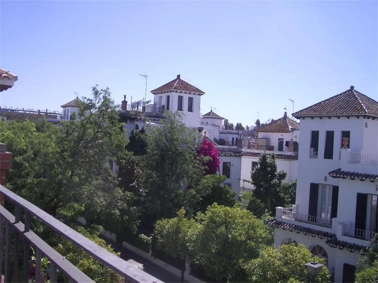 Exterior view of Houses for sale in  Sevilla Capital  with Terrace