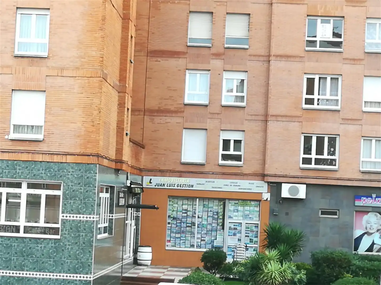 Exterior view of Office for sale in Avilés