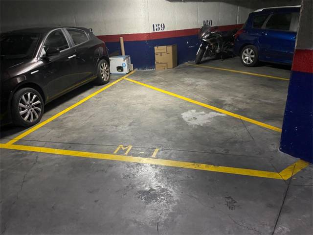 Garaje en Alquiler en Calle Nanclares de Oca en Rejas