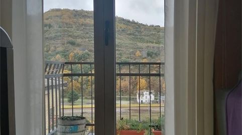 Foto 2 de Piso en venta en Calle Poibueno, 4, Torre del Bierzo, León