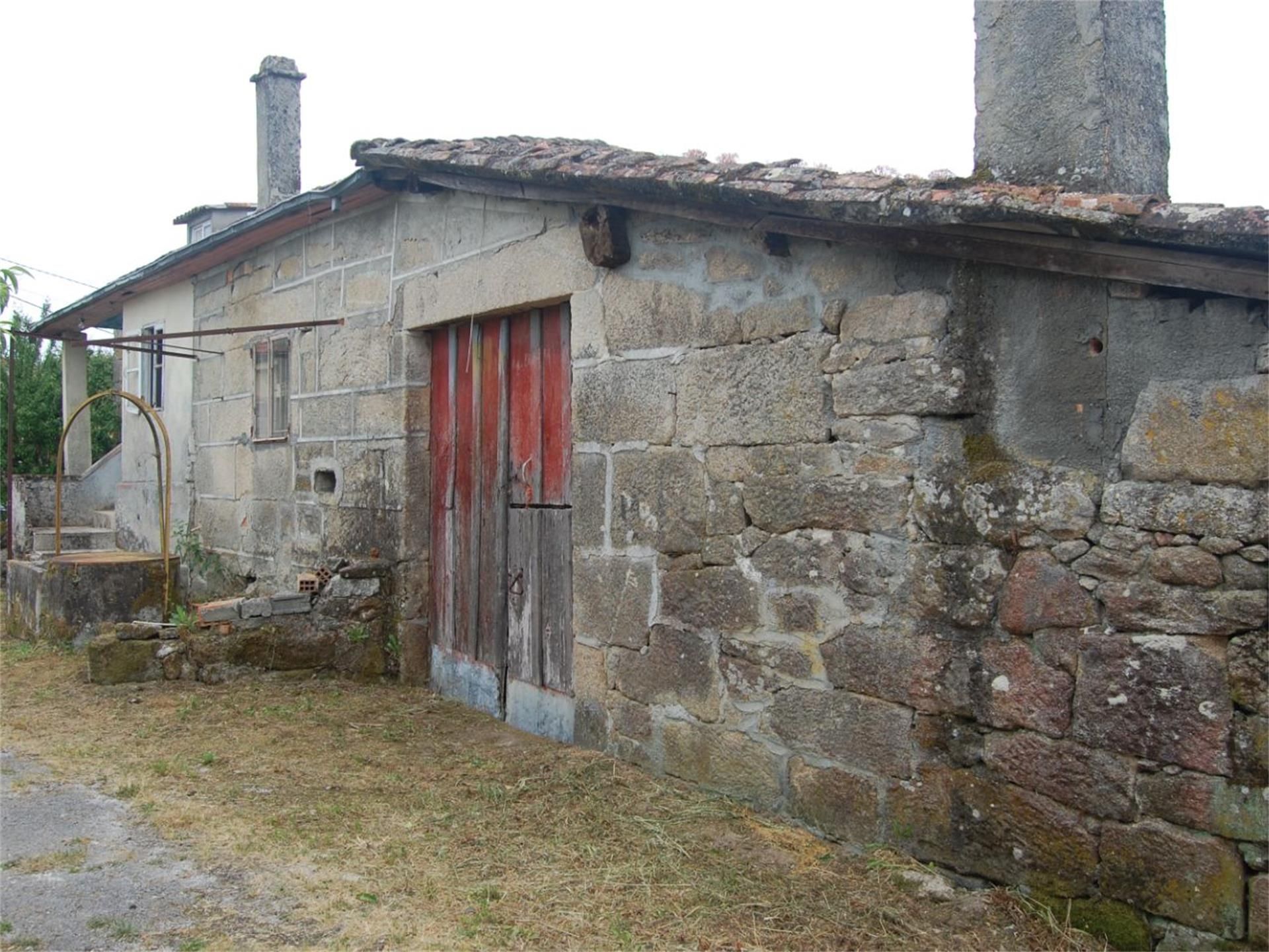 Außenansicht von Erdgeschoss zum verkauf in Amoeiro