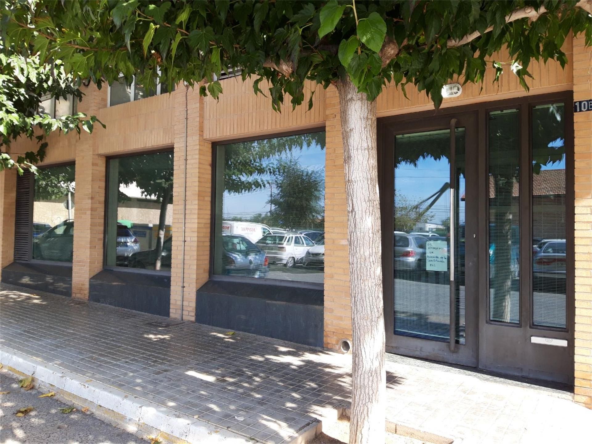 Vista exterior de Local en venda en Villena