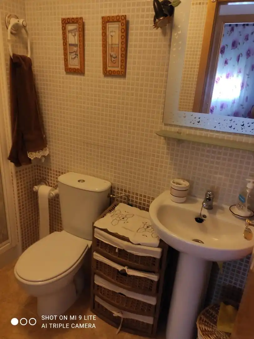 Bany de Àtic en venda en Oropesa del Mar / Orpesa amb Terrassa, Piscina i Moblat