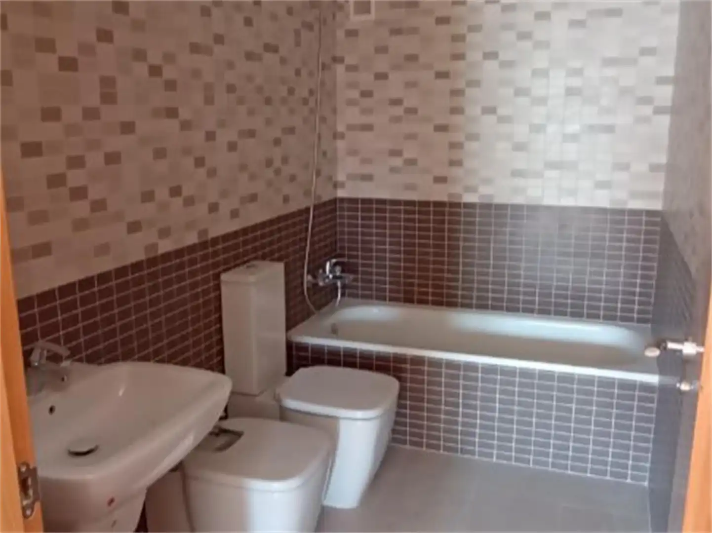 Flat for sale in Plaza de Europa, Torreagüera Bathroom of Flat for sale in Murcia with Terrace, Storage room and Video intercom