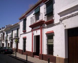 Außenansicht von Wohnungen zum verkauf in Carmona mit Klimaanlage und Balkon