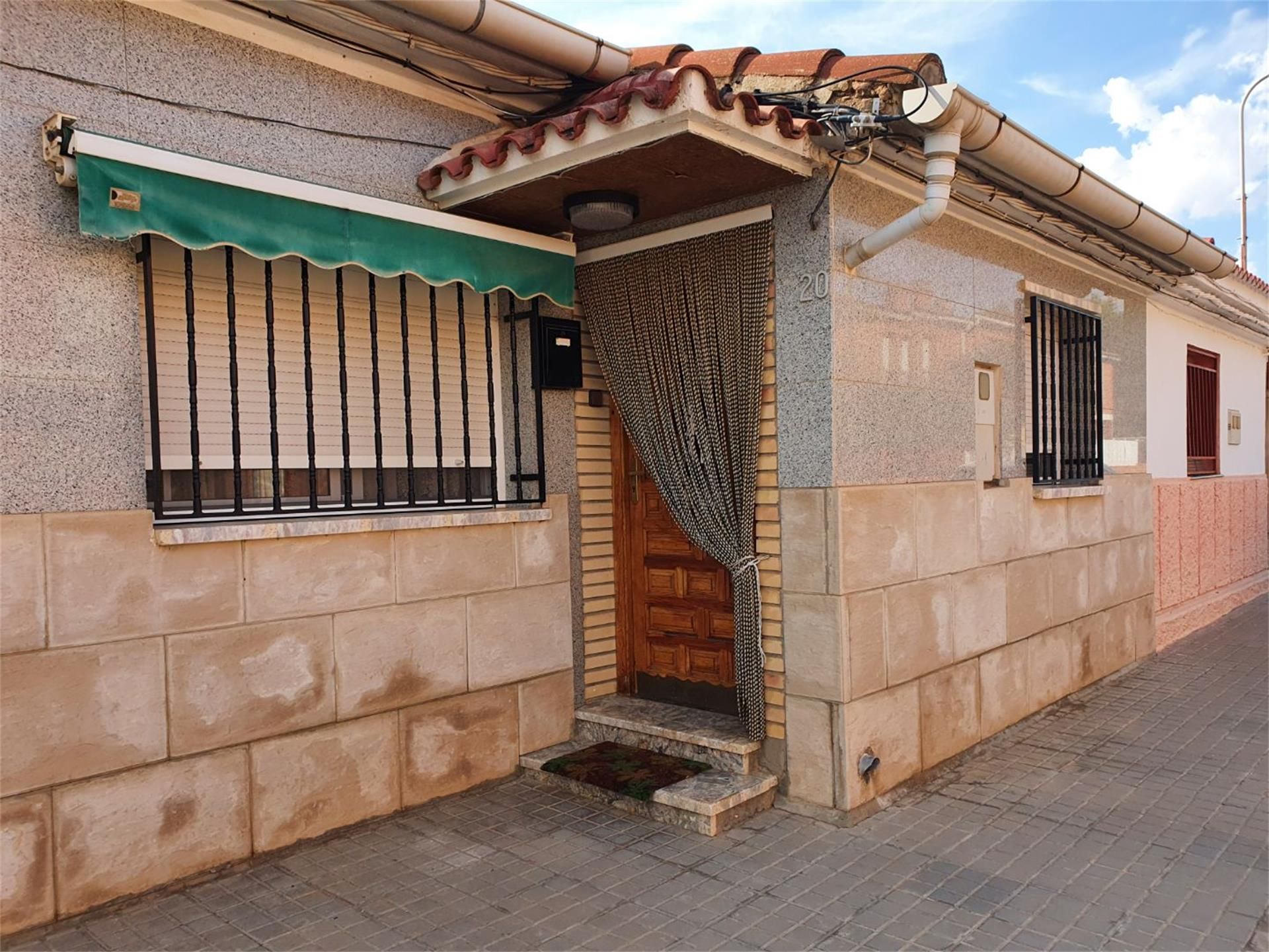 Exterior view of Planta baja for sale in Escatrón  with Air Conditioner, Heating and Terrace