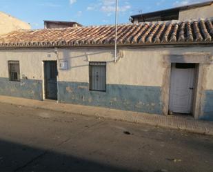 Exterior view of Single-family semi-detached for sale in Puertollano  with Air Conditioner and Terrace