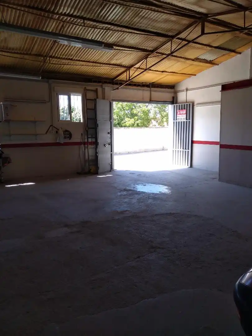 Nau industrial en venda en Alhendín