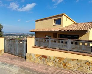 Vista exterior de Casa o xalet en venda en Maçanet de la Selva amb Terrassa i Balcó