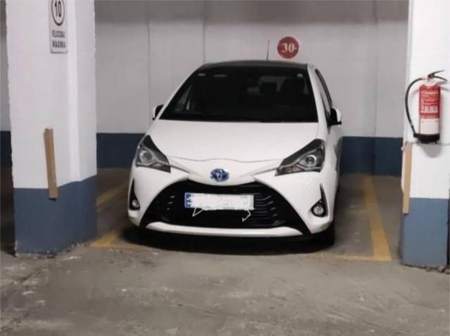 Garaje en Venta en Calle Sinaí en San Pablo