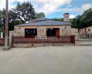 Vista exterior de Casa o xalet en venda en Friol amb Terrassa i Piscina