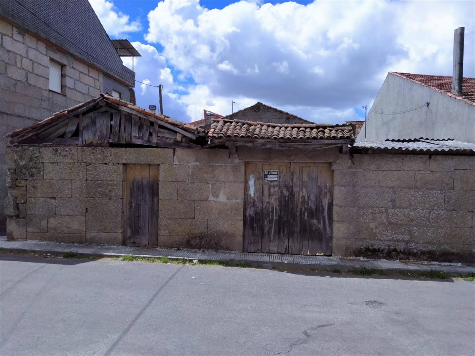 Vista exterior de Finca rústica en venda en Trasmiras amb Balcó