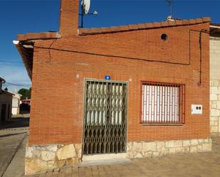 Exterior view of Planta baja for sale in Madrigalejo del Monte