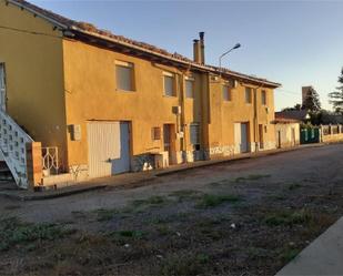 Vista exterior de Finca rústica en venda en Villanueva de las Manzanas amb Calefacció, Jardí privat i Moblat