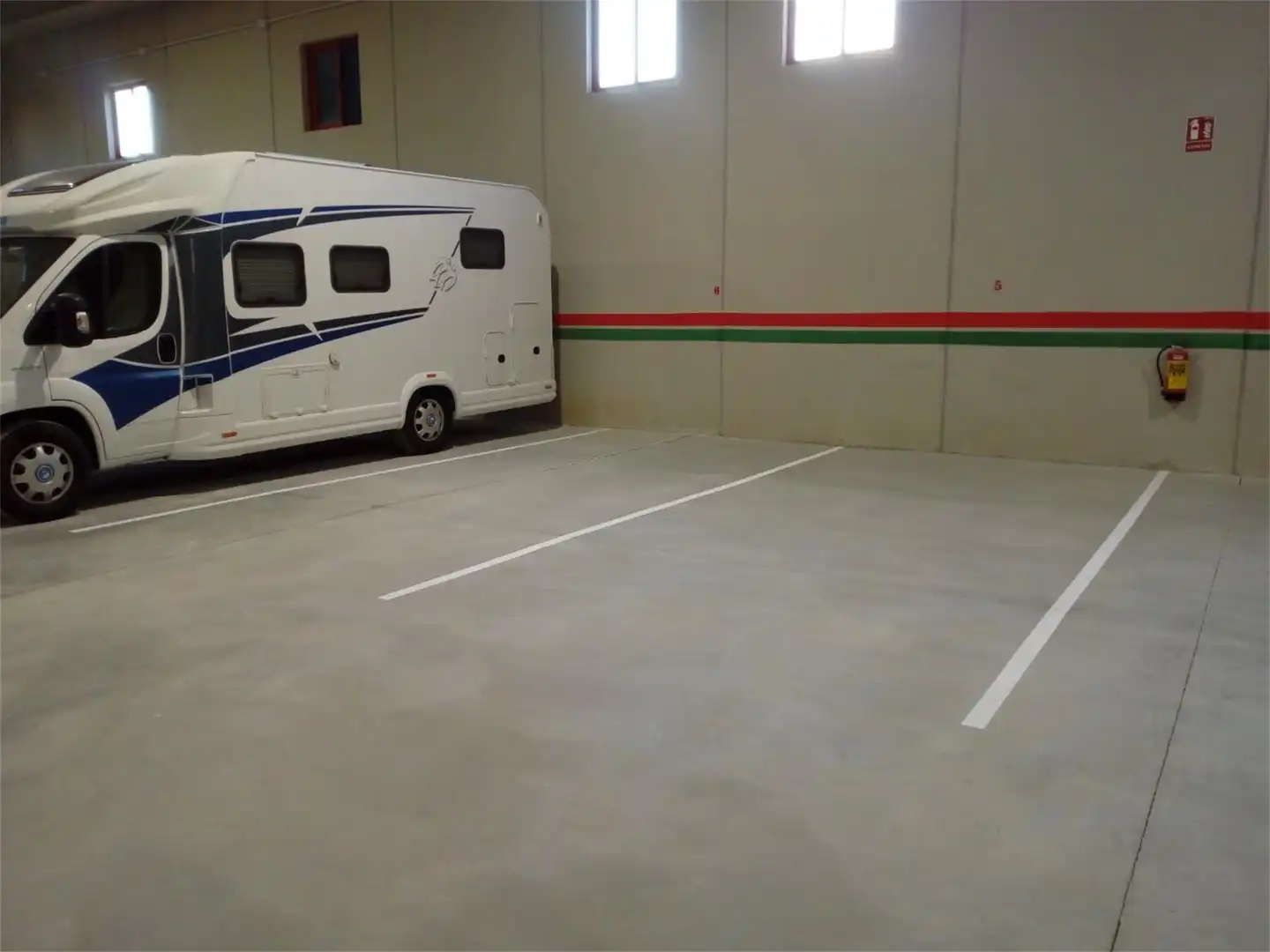 Garaje de alquiler en Carretera de Tolbaños, Zona Rural Parking de Garaje de alquiler en Ávila