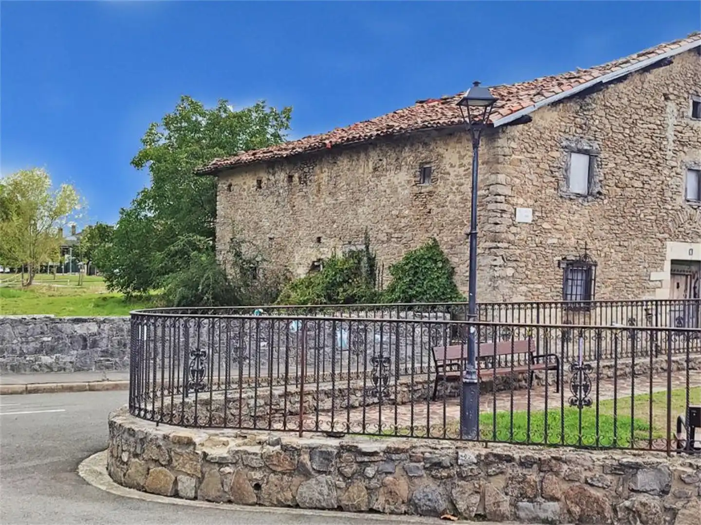 Bebaubares Gelände zum Verkauf in Calle San Juan Chiquo, 1, Zona rural suroeste Außenansicht von Bebaubares Gelände zum Verkauf in Vitoria - Gasteiz