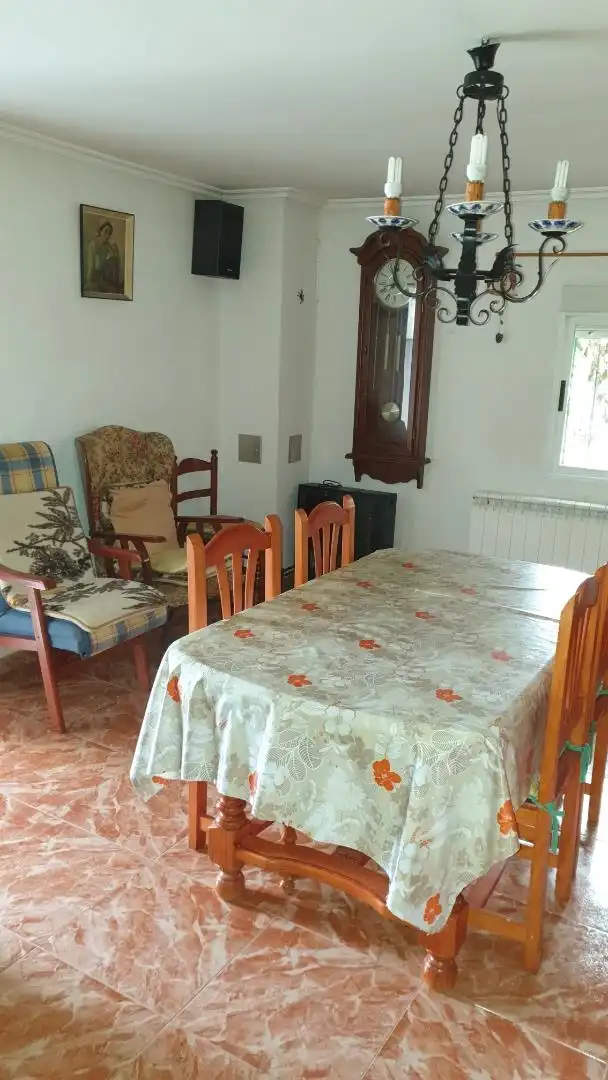 Country homes for sale in Avenida Goya, 4, Luna Dining room of Country homes for sale in Luna with Heating, Furnished and Oven