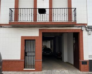 Vista exterior de Pis en venda en Bollullos Par del Condado amb Calefacció, Terrassa i Traster