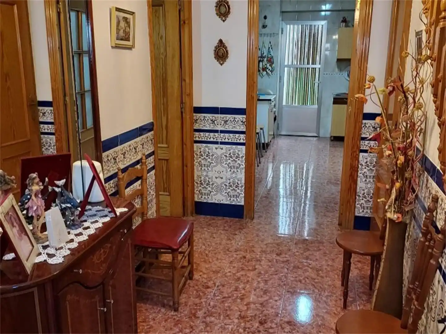 Casa adosada en venta en Calle Repullete, Villacarrillo Casa adosada en venta en Villacarrillo con Terraza y Amueblado
