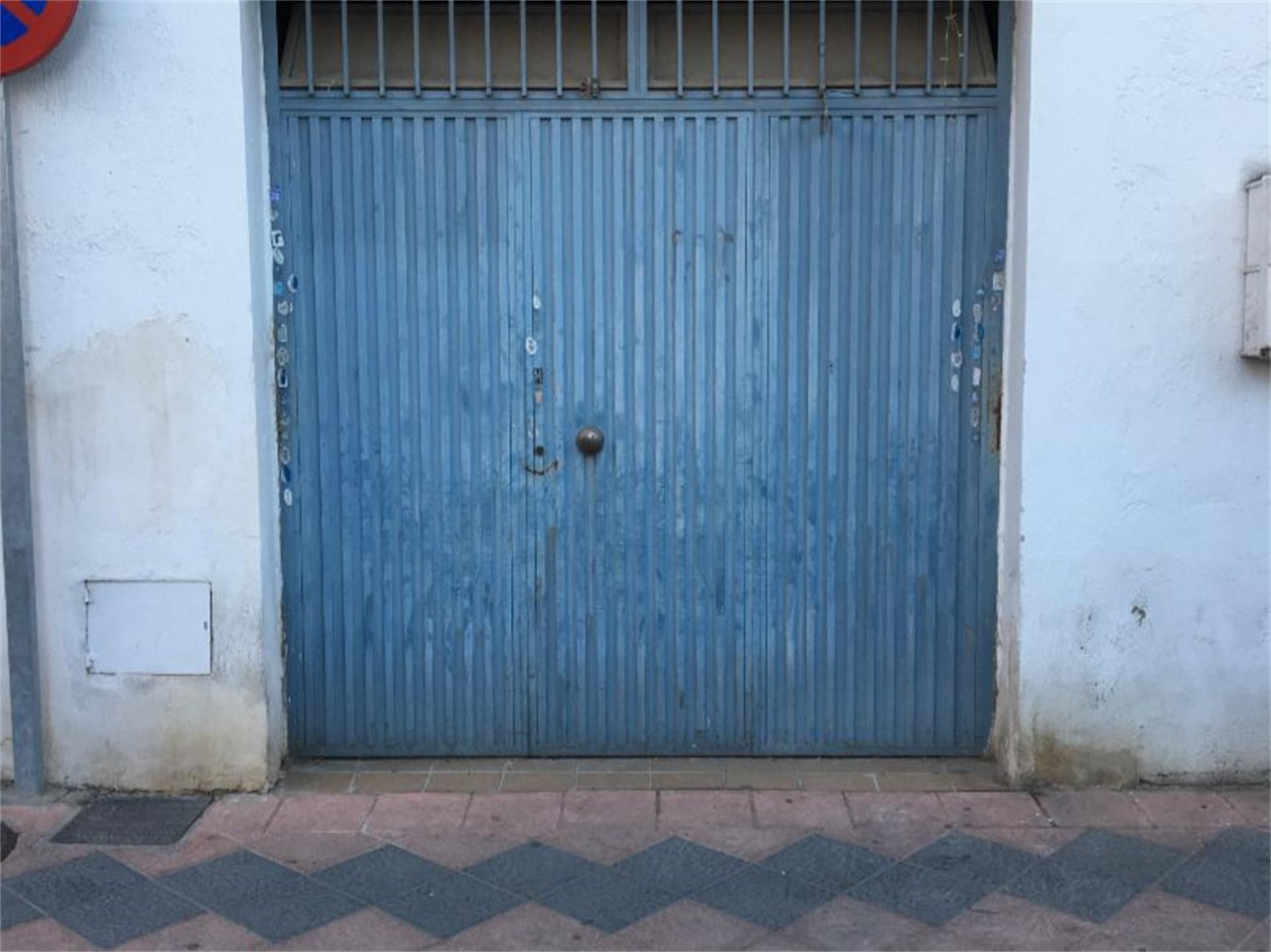 Vista exterior de Local en venda en Armilla