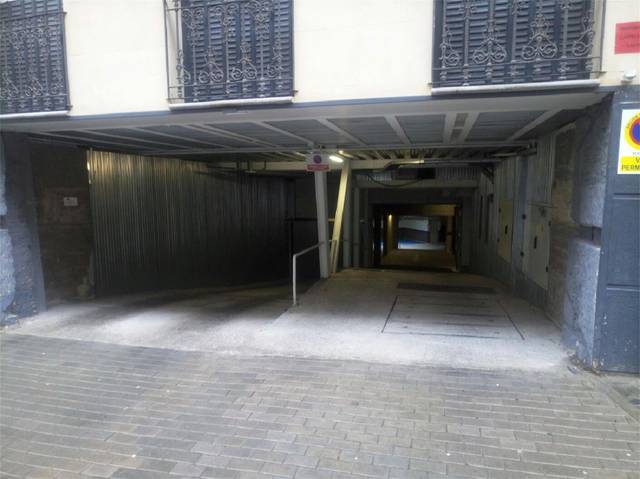 Garaje en Venta en Calle de Fernández de los Ríos, 64 en Gaztambide