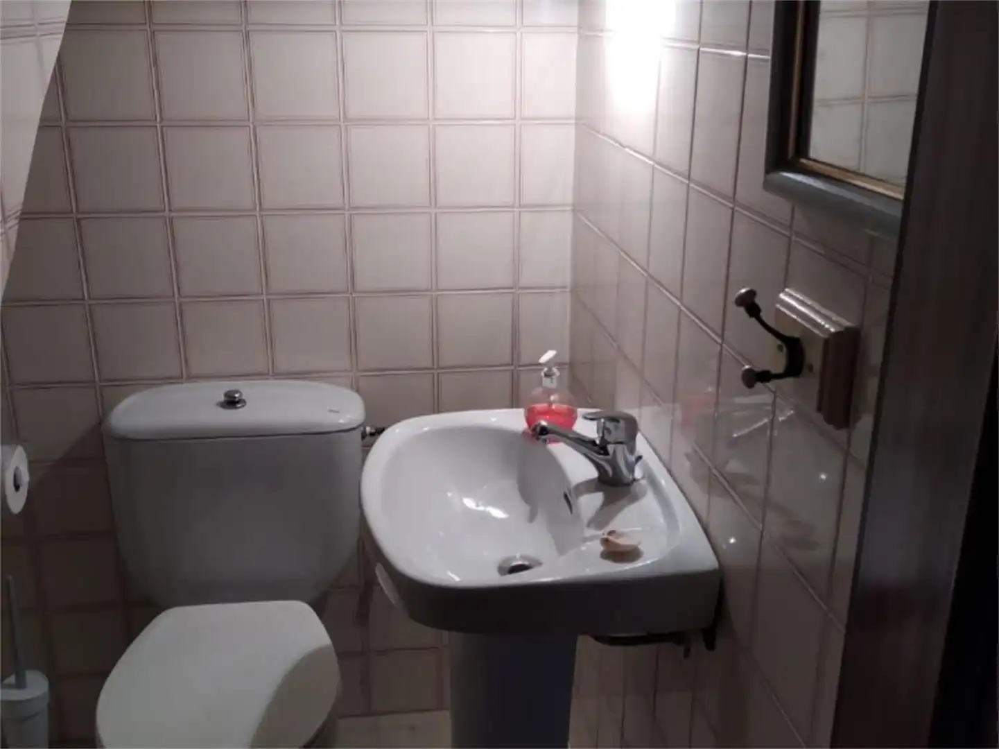 Casa adosada en venta en Rúa Praza, Palmeira Baño de Casa adosada en venta en Ribeira con Terraza y Amueblado