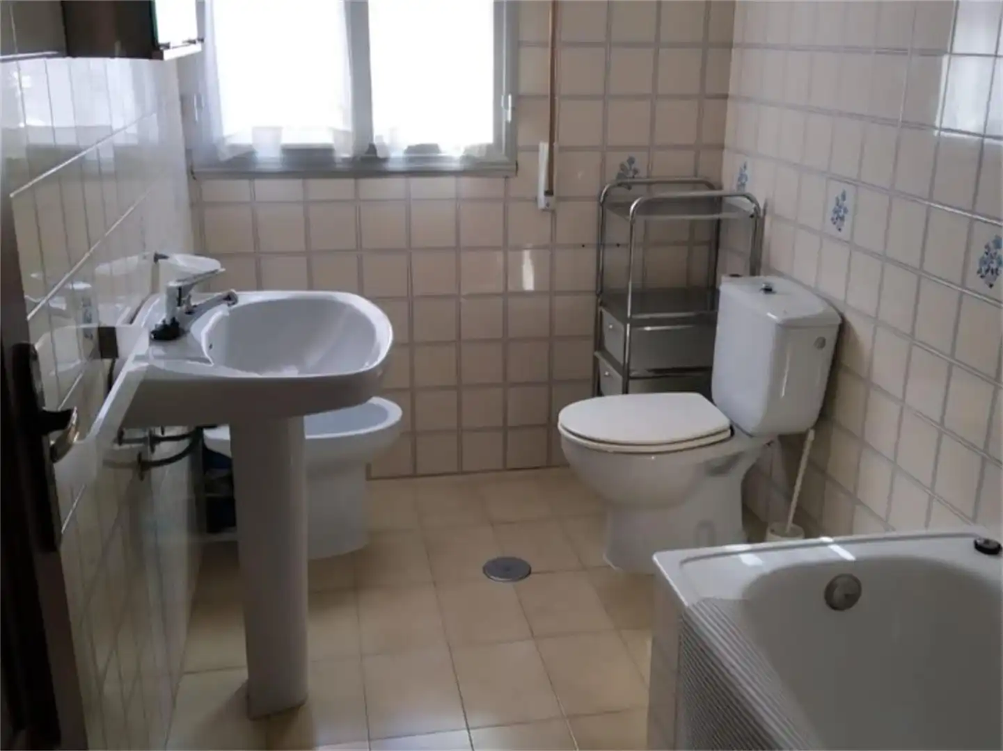 Casa adosada en venta en Rúa Praza, Palmeira Baño de Casa adosada en venta en Ribeira con Terraza y Amueblado