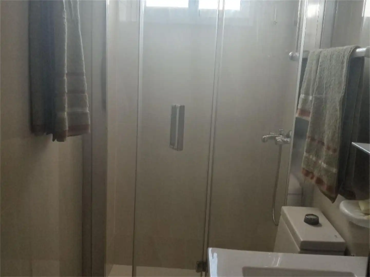 Baño de Apartamento en venta en Ceuta con Aire acondicionado, Calefacción y Amueblado
