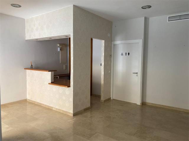 Local comercial en Alquiler en Plaza Libertad en San Pedro de Alcántara pueblo