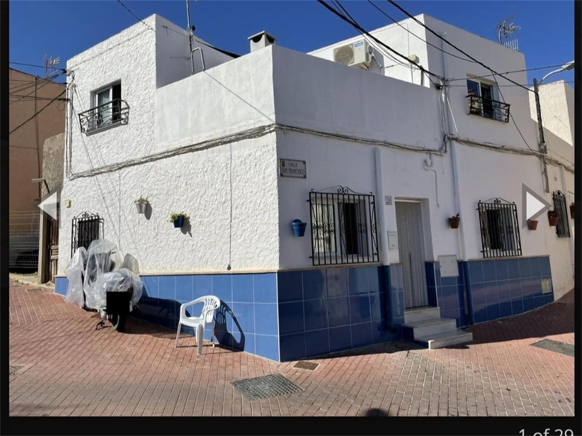 Vista exterior de Casa adosada en venda en Turre amb Aire condicionat, Terrassa i Moblat