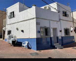 Vista exterior de Casa adosada en venda en Turre amb Aire condicionat i Terrassa