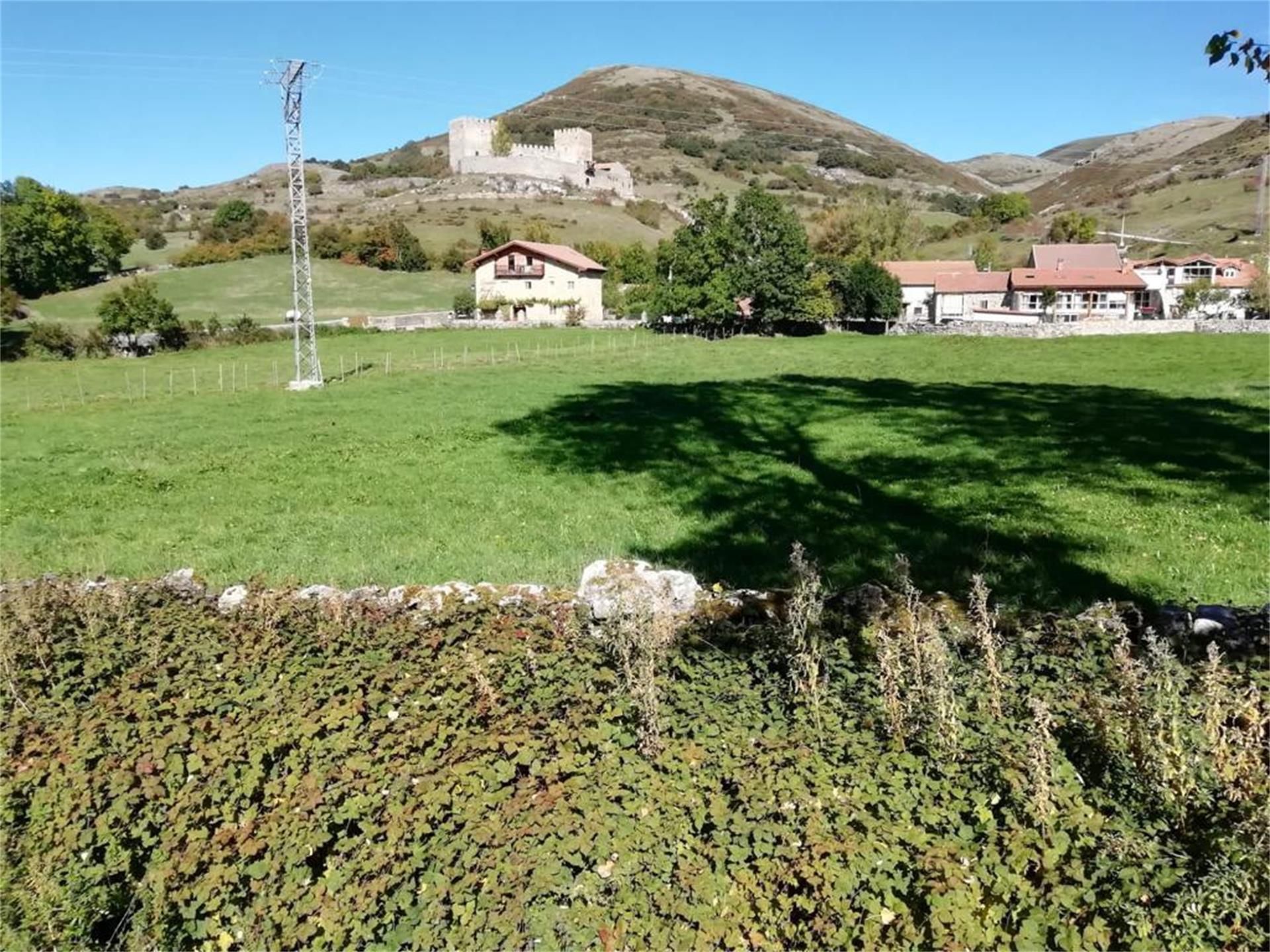 Vista exterior de Urbanitzable en venda en Hermandad de Campoo de Suso