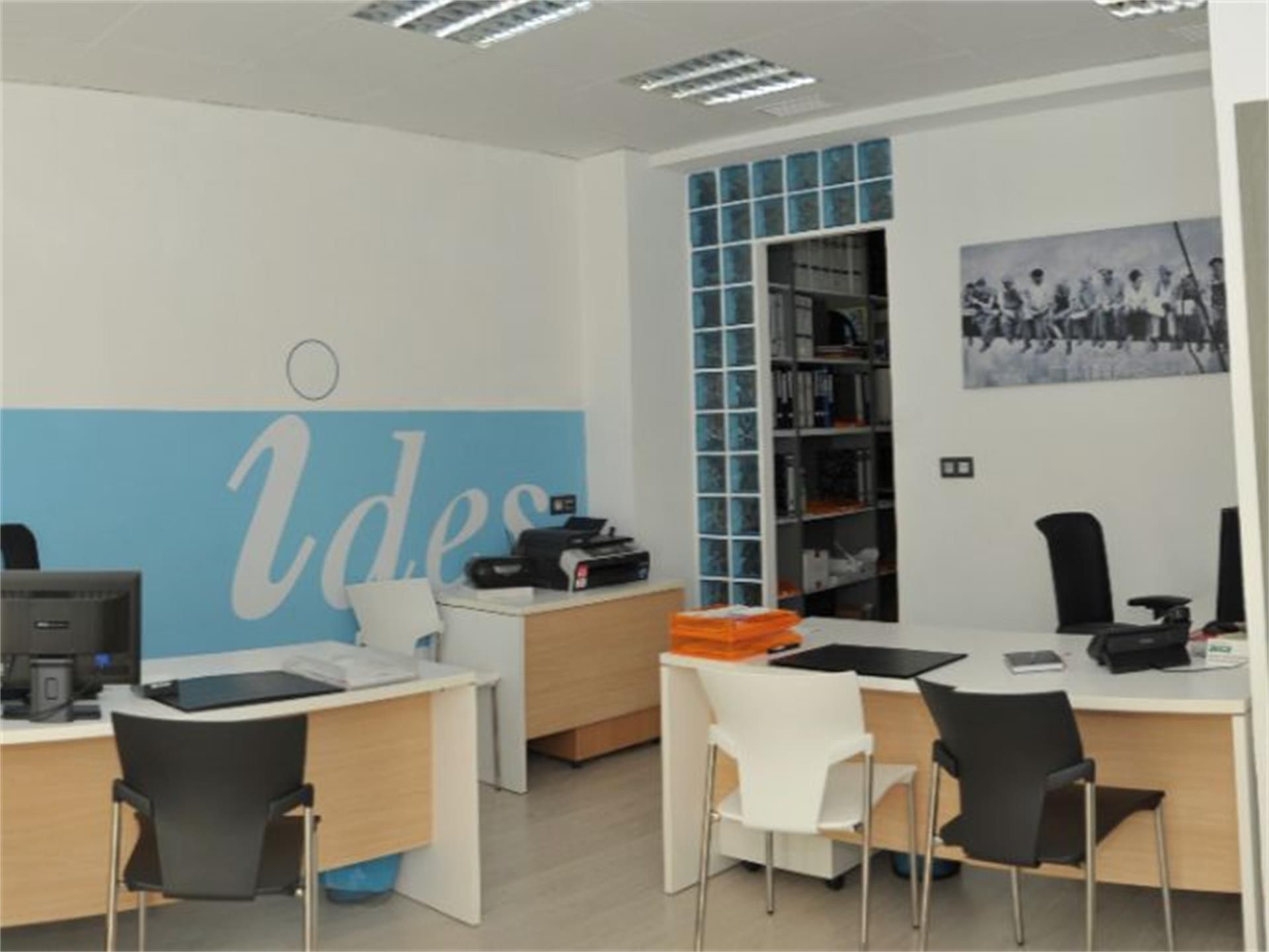 Premises for sale in Utebo  with Air Conditioner and Heating