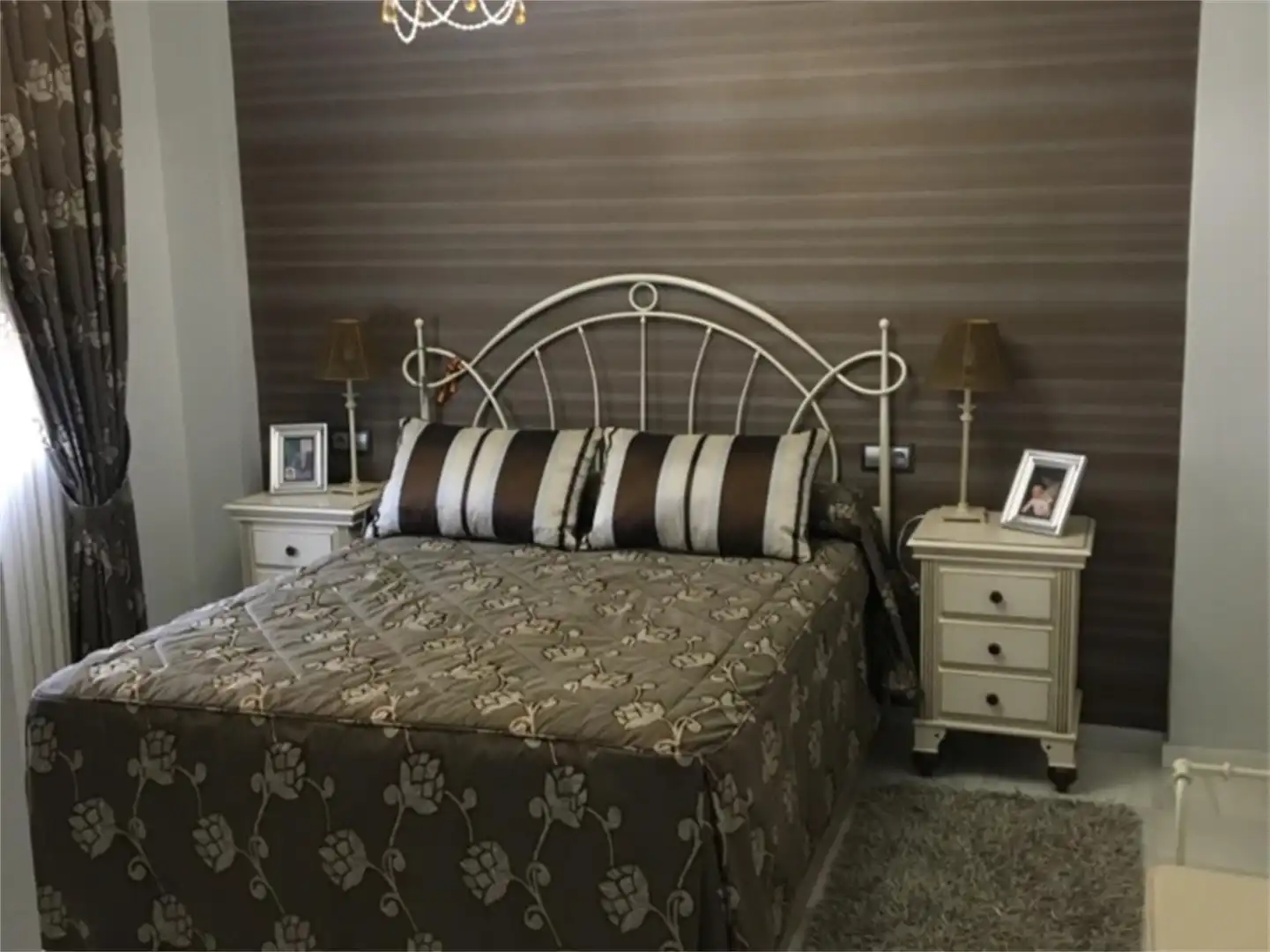 Casa o chalet en venta en Avenida María Auxiliadora, Salesianos Habitación de Casa o chalet en venta en Utrera con Aire acondicionado, Terraza y Piscina