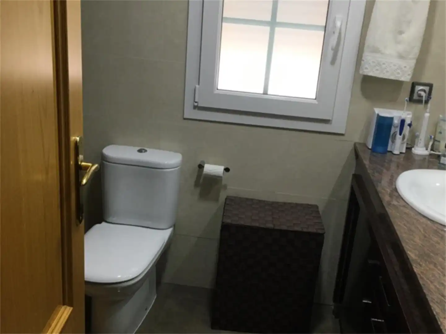Casa o chalet en venta en Avenida María Auxiliadora, Salesianos Baño de Casa o chalet en venta en Utrera con Aire acondicionado, Terraza y Piscina