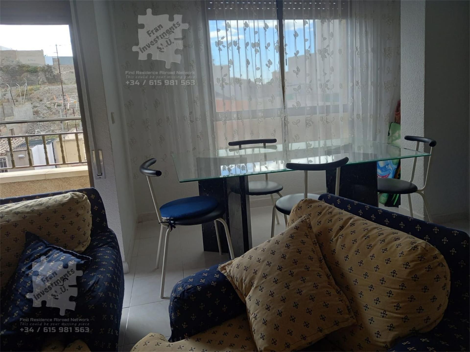 Sala de estar de Piso en venta en Águilas con Amueblado y Balcón