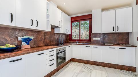 Foto 5 de Casa adosada en venda a Urbanización Parque Botánico, Los Flamingos, Málaga