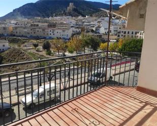 Vista exterior de Casa adosada en venda en Vélez-Blanco amb Terrassa i Balcó