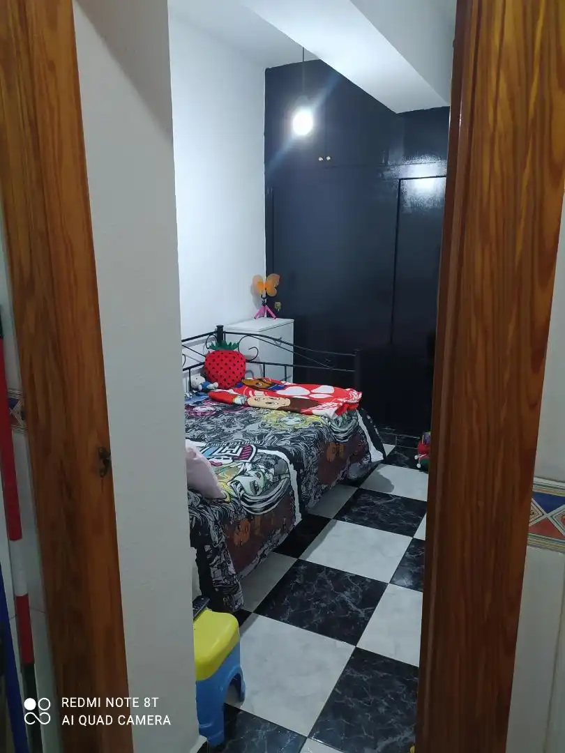 Piso en venta en Calle Encantada Alta, 39, Esperanza - Quemadero Habitación de Piso en venta en Almería