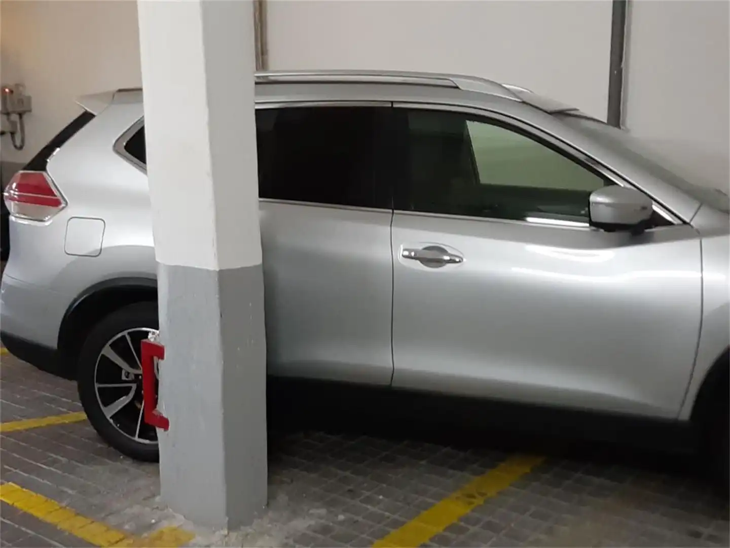 Garage for sale in Madrid