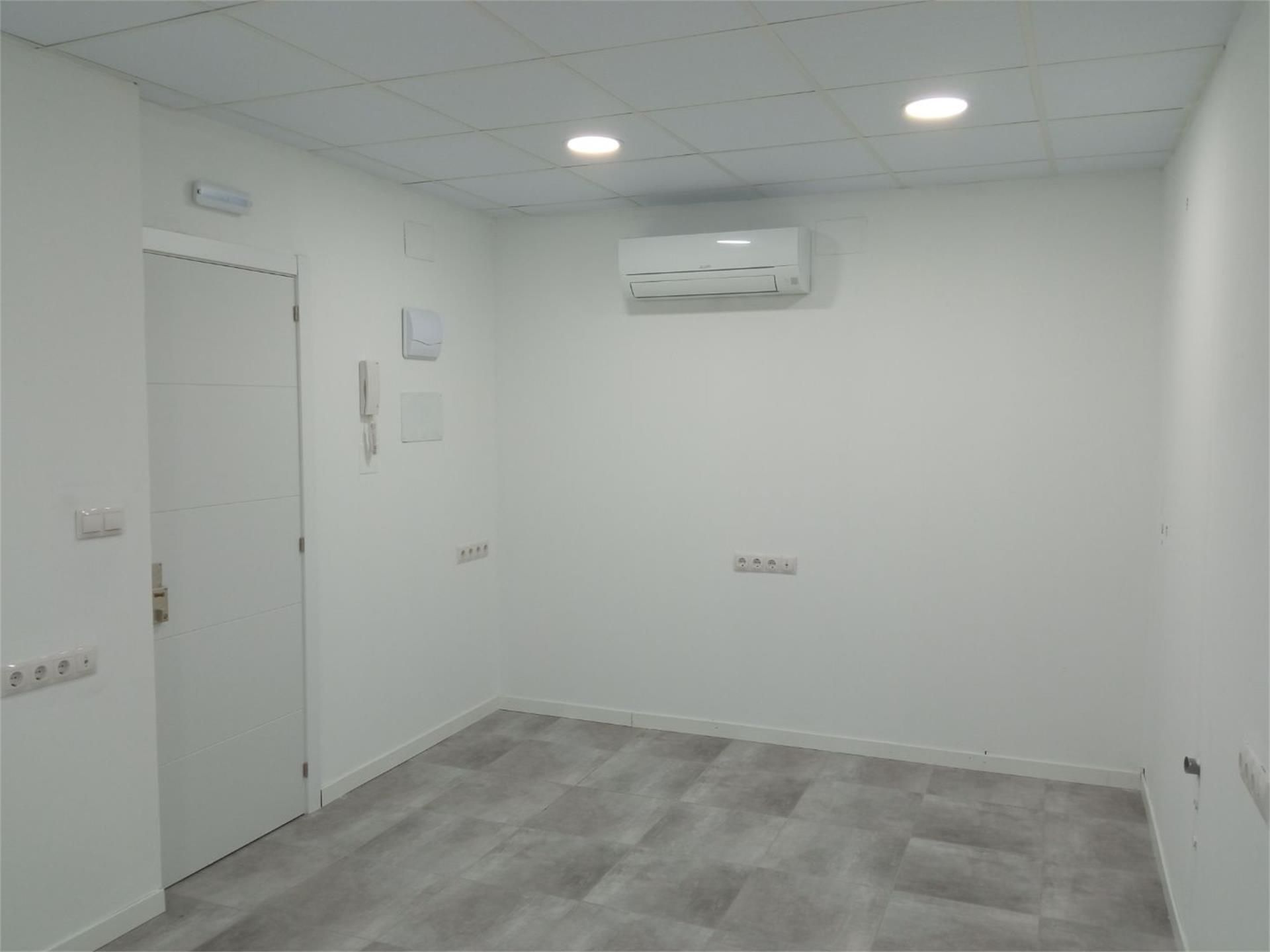 Office to rent in  Valencia Capital