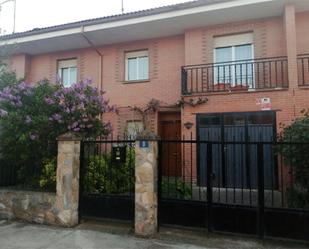 Exterior view of Single-family semi-detached for sale in Uruñuela  with Heating, Private garden and Terrace