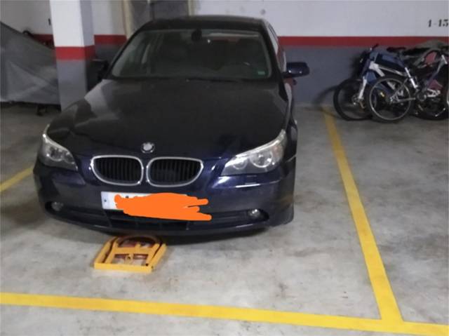 Garaje en Venta en Calle Cannes en Montañar - El Arenal