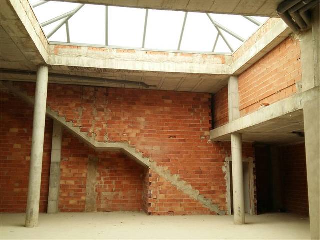 Local comercial en Alquiler en Calle Juan XXIII en Jumilla